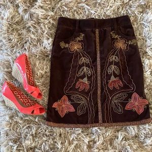 Nanette Lepore embroidered corduroy skirt size 4